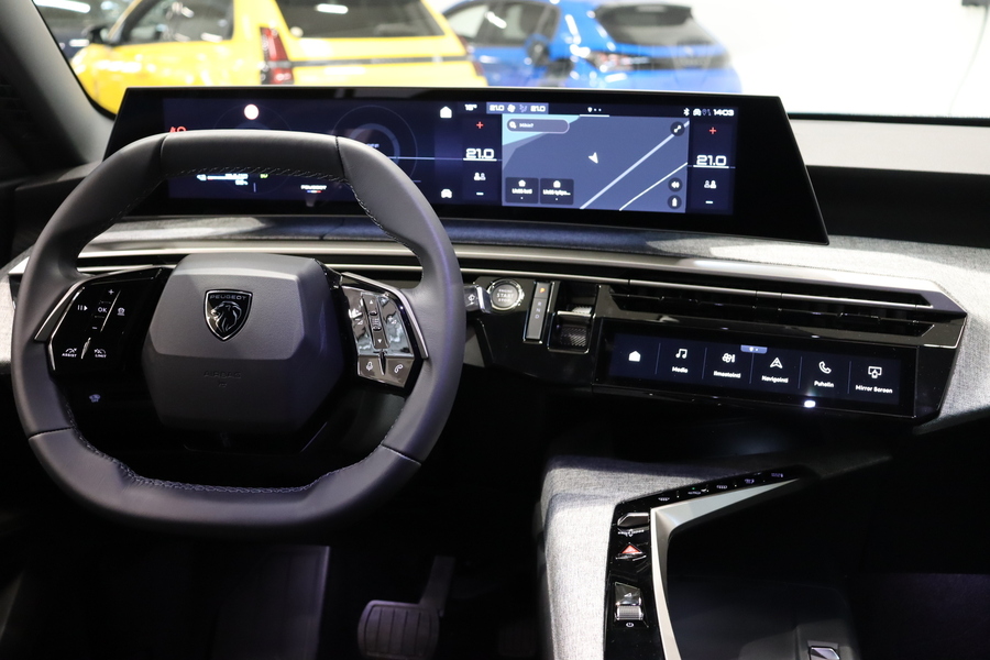 Peugeot E-3008 vaihtoauto