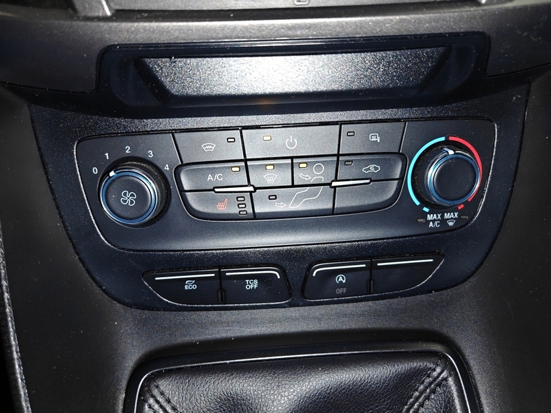 Ford Transit Connect vaihtoauto