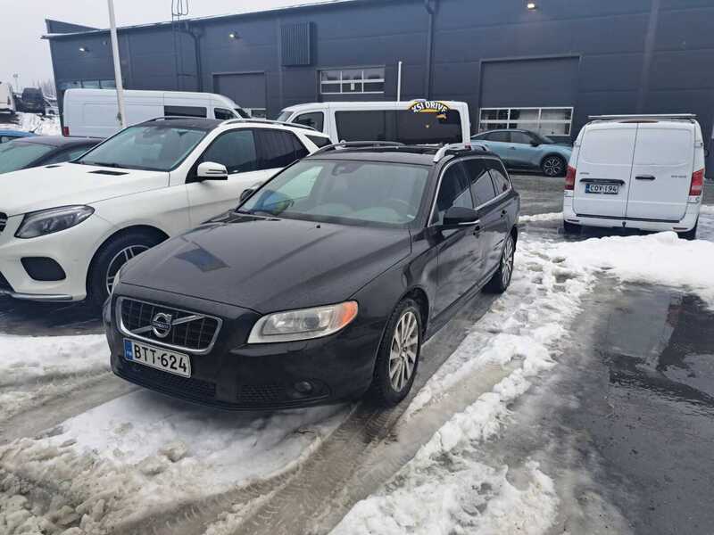 Volvo V70 vaihtoauto