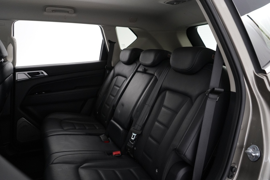 SsangYong Rexton vaihtoauto