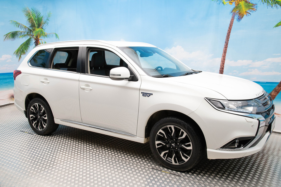 Mitsubishi Outlander PHEV vaihtoauto