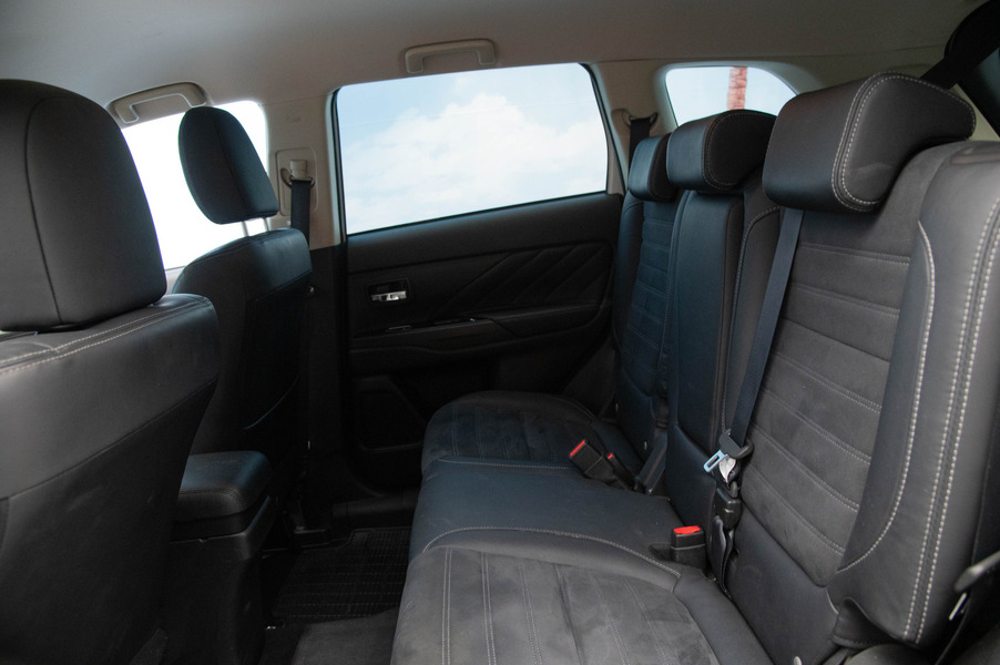 Mitsubishi Outlander PHEV vaihtoauto