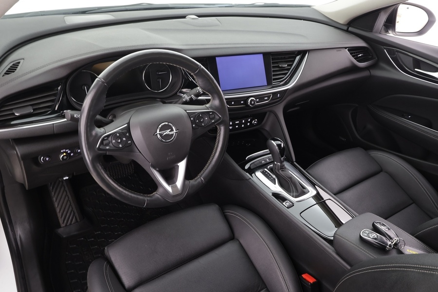 Opel Insignia vaihtoauto