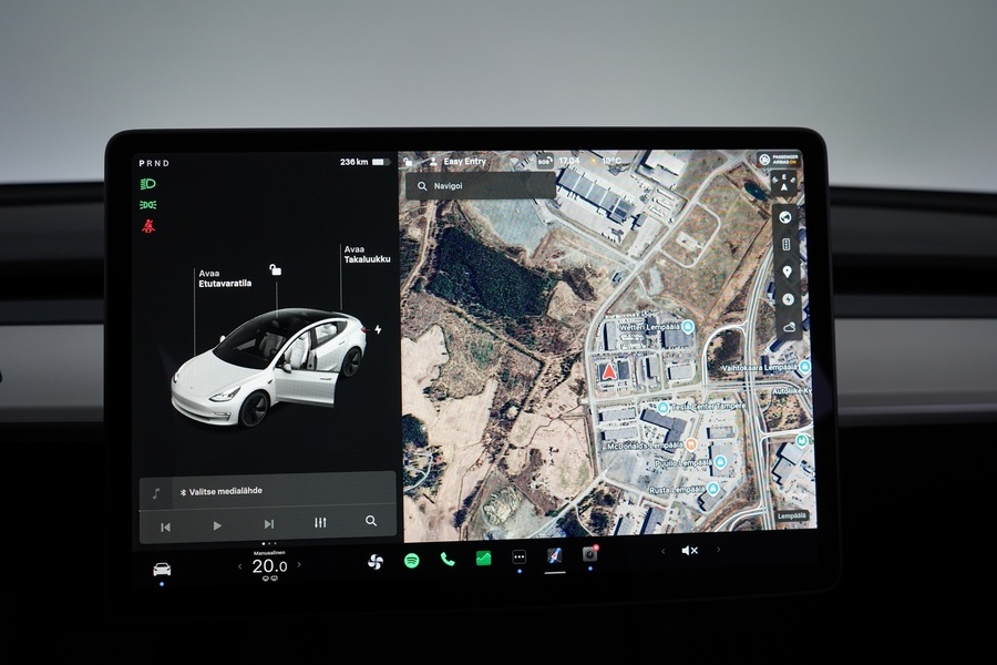 Tesla Model 3 vaihtoauto