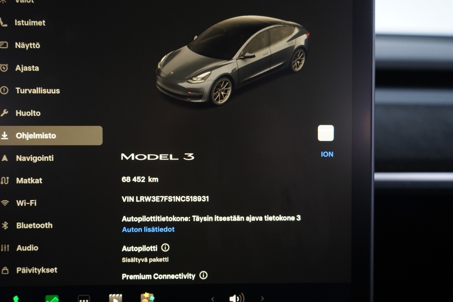 Tesla Model 3 vaihtoauto