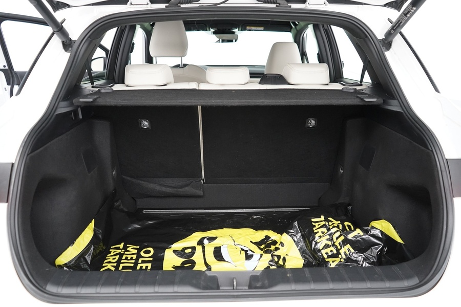 Lexus LBX vaihtoauto