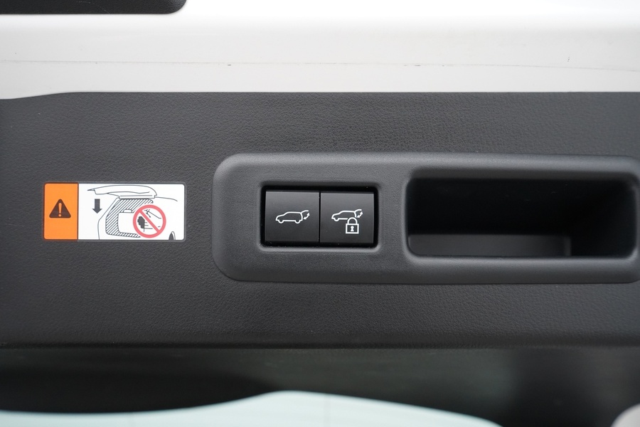 Lexus LBX vaihtoauto