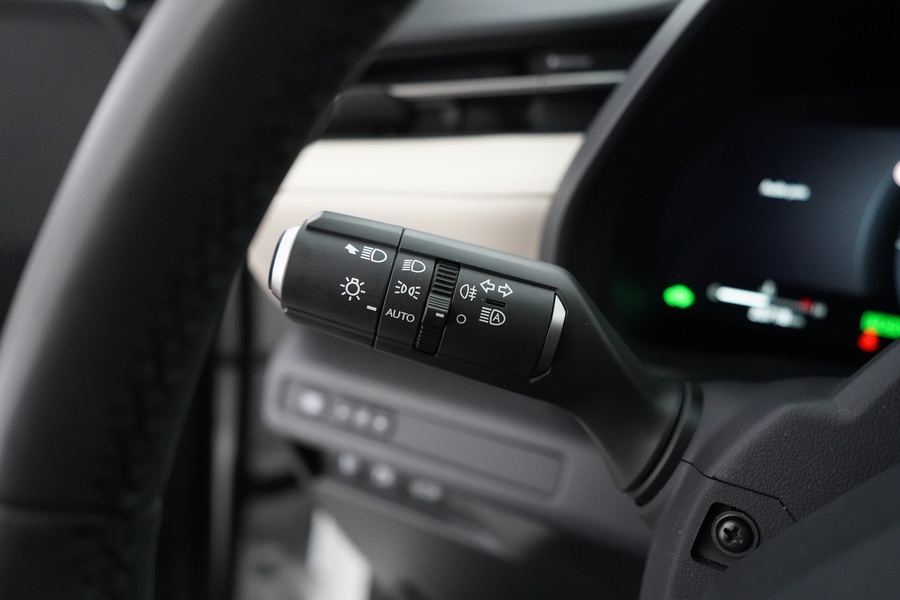 Lexus LBX vaihtoauto