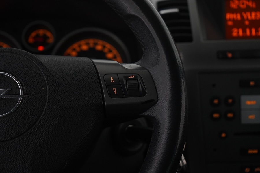 Opel Zafira vaihtoauto