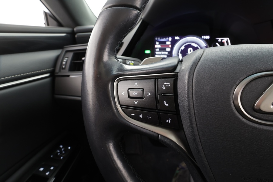 Lexus ES vaihtoauto