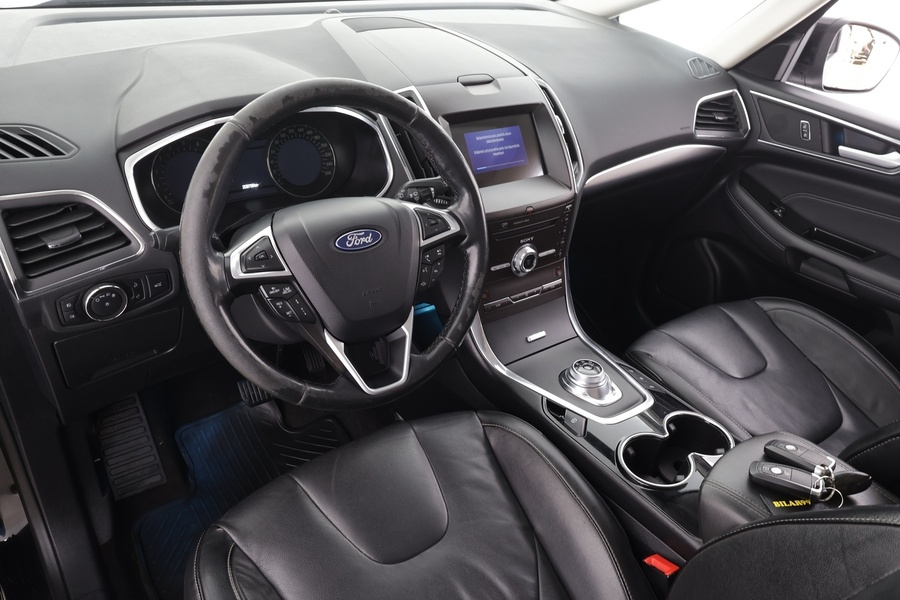 Ford S-MAX vaihtoauto