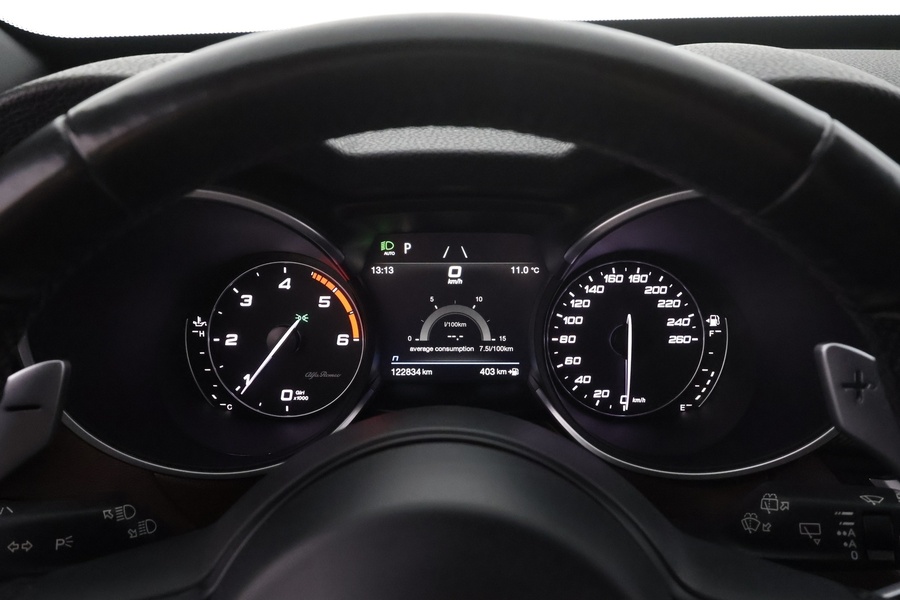 Alfa Romeo Stelvio vaihtoauto