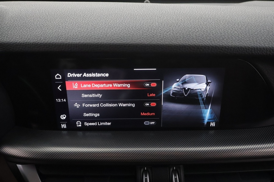 Alfa Romeo Stelvio vaihtoauto