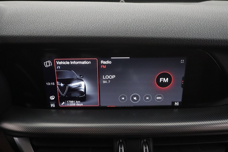 Alfa Romeo Stelvio vaihtoauto