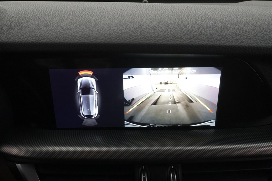 Alfa Romeo Stelvio vaihtoauto