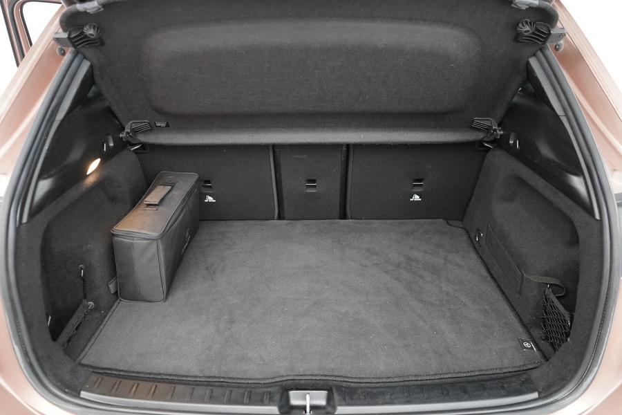 Mercedes-Benz EQA vaihtoauto