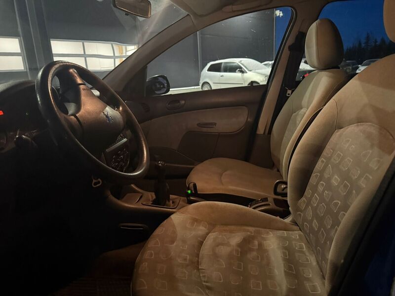 Peugeot 206 vaihtoauto