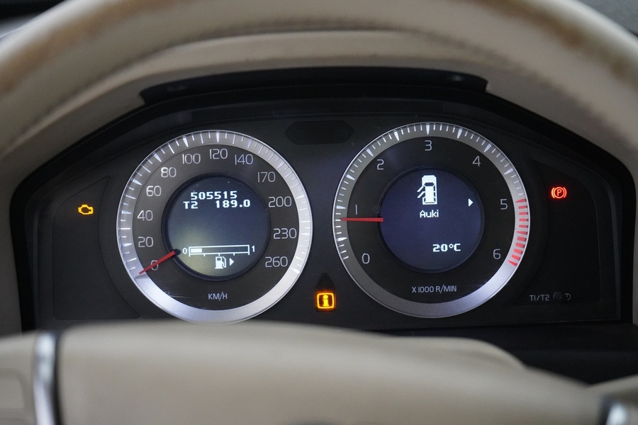 Volvo V70 vaihtoauto