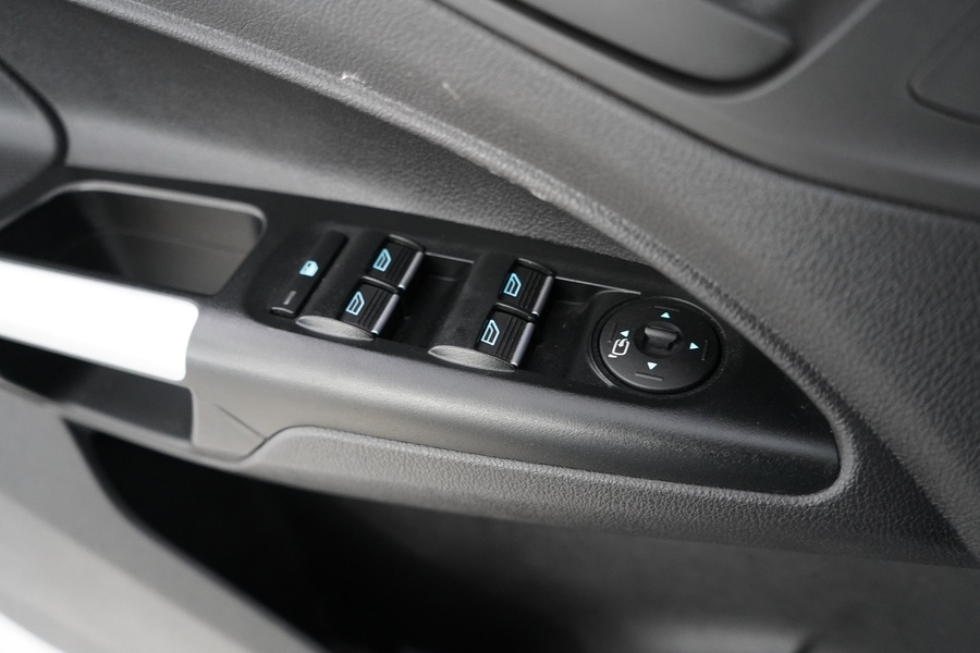 Ford Grand Tourneo Connect vaihtoauto