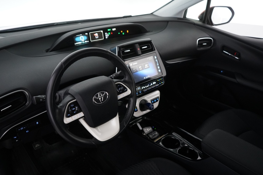 Toyota Prius Plug-in vaihtoauto