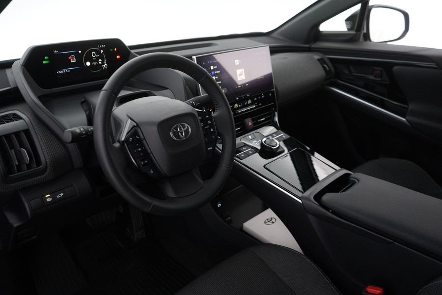 Toyota bZ4X vaihtoauto