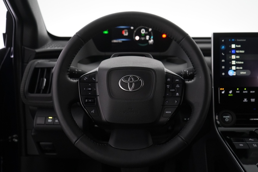 Toyota bZ4X vaihtoauto