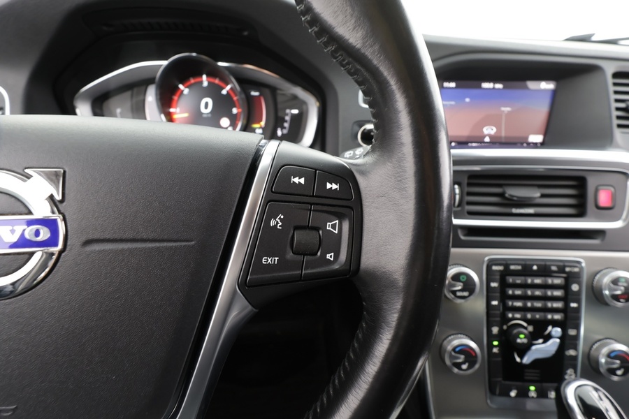 Volvo V60 Cross Country vaihtoauto