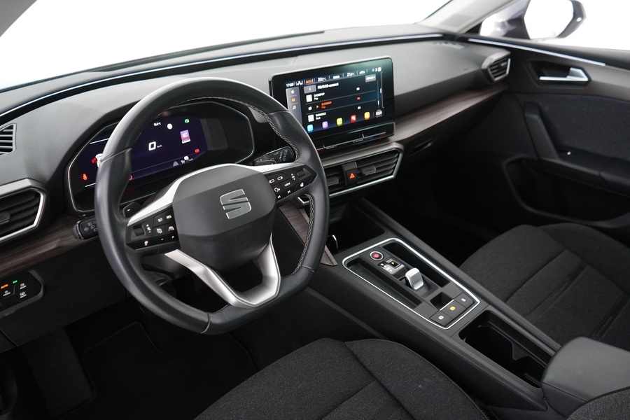 SEAT Leon Sportstourer vaihtoauto