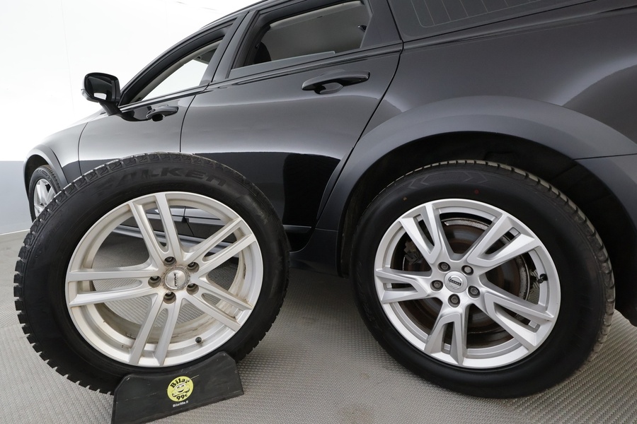 Volvo V90 Cross Country vaihtoauto