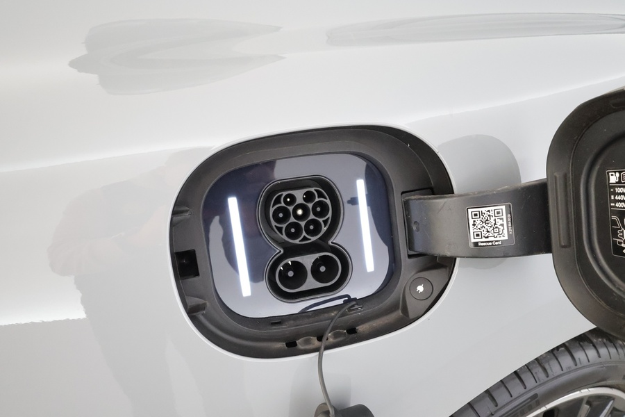 Mercedes-Benz EQE vaihtoauto