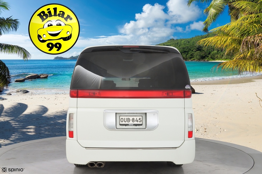 Nissan Elgrand vaihtoauto