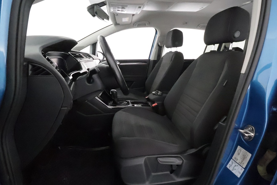 Volkswagen Touran vaihtoauto