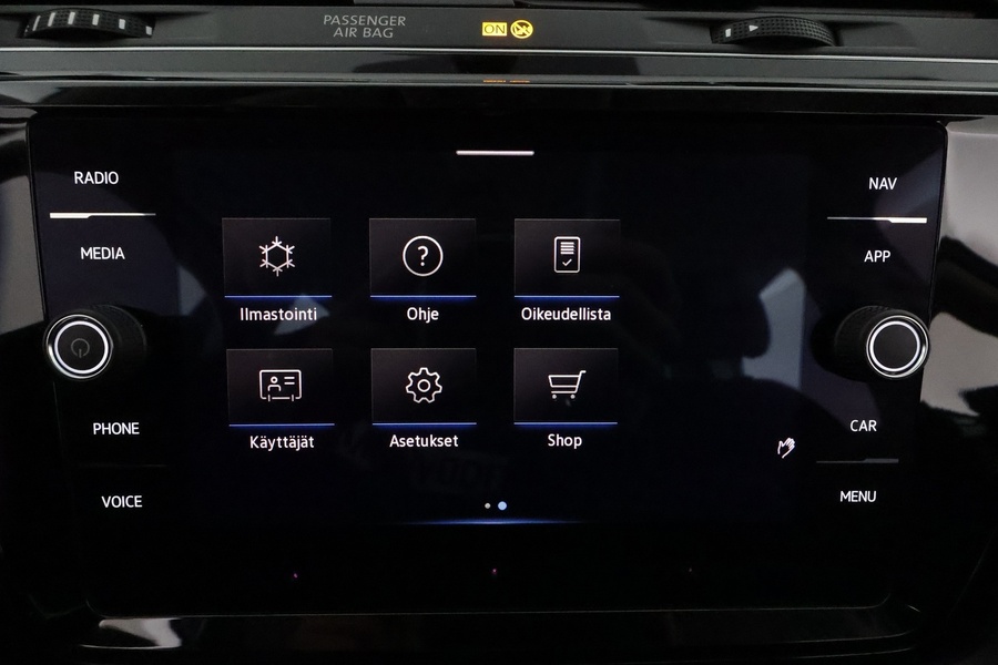 Volkswagen Touran vaihtoauto