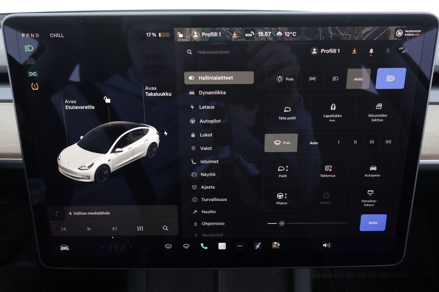Tesla Model 3 vaihtoauto