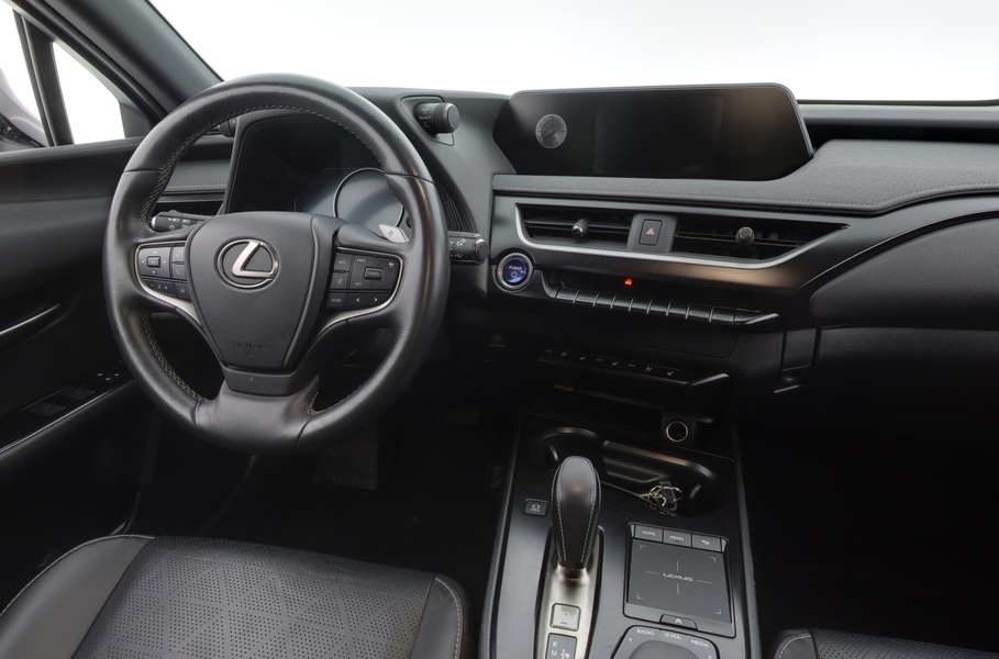 Lexus UX vaihtoauto