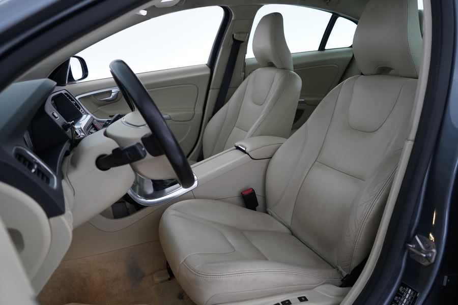 Volvo S60 Cross Country vaihtoauto