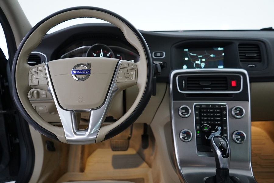 Volvo S60 Cross Country vaihtoauto