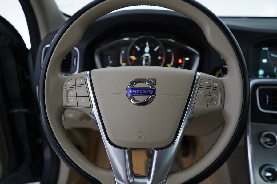 Volvo S60 Cross Country vaihtoauto