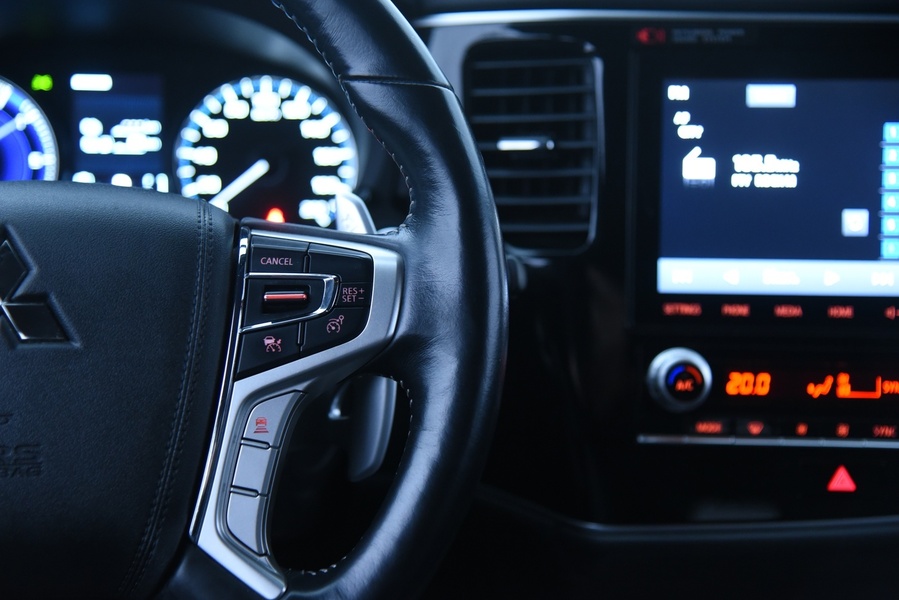 Mitsubishi Outlander PHEV vaihtoauto