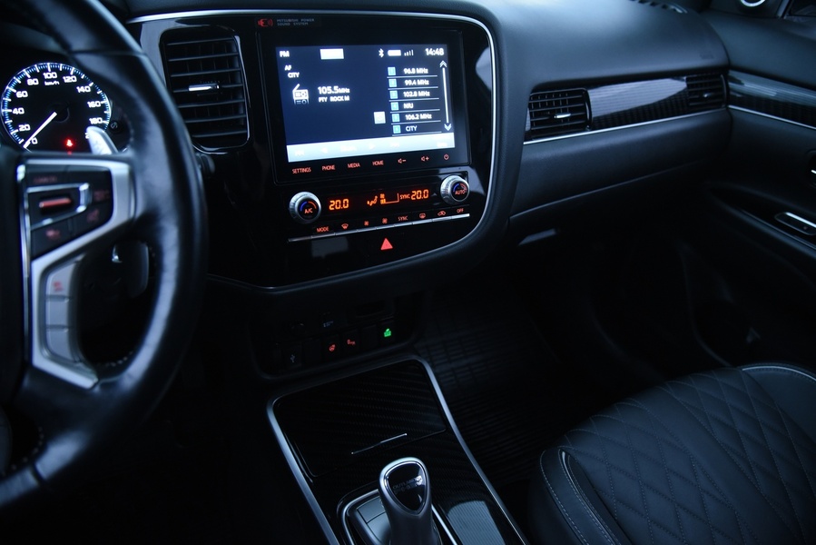 Mitsubishi Outlander PHEV vaihtoauto