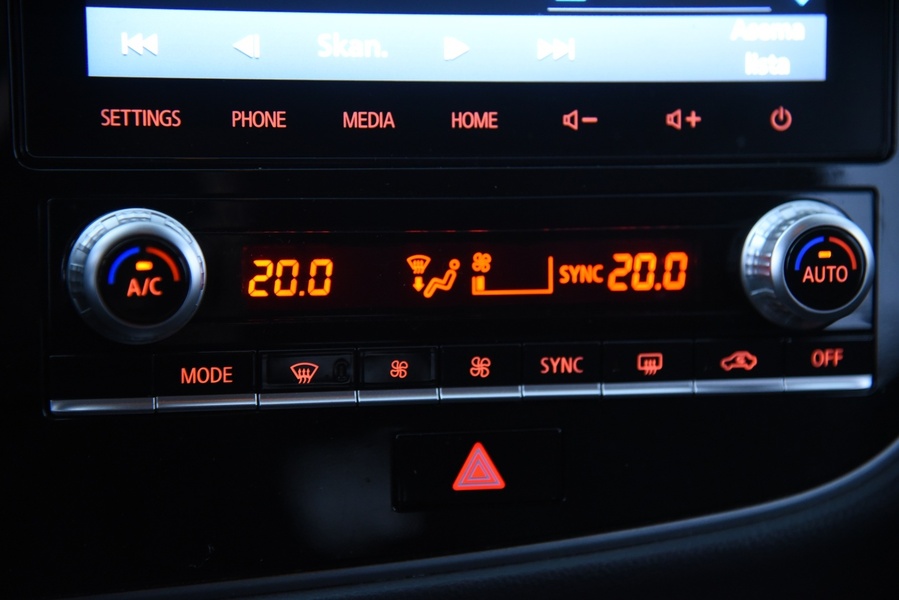 Mitsubishi Outlander PHEV vaihtoauto