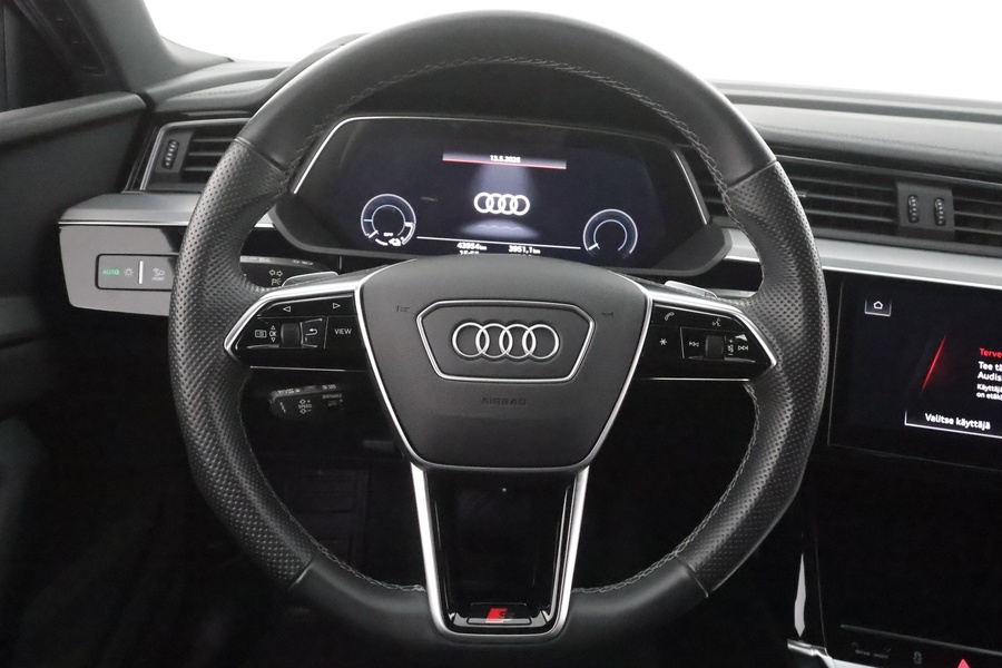 Audi e-tron vaihtoauto