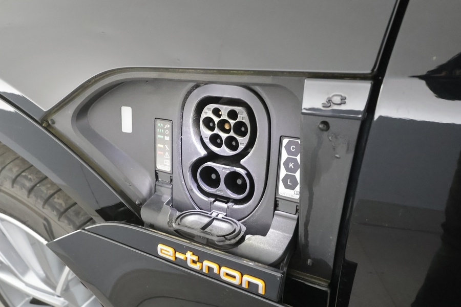 Audi e-tron vaihtoauto