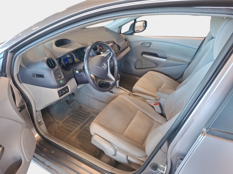 Honda Insight vaihtoauto