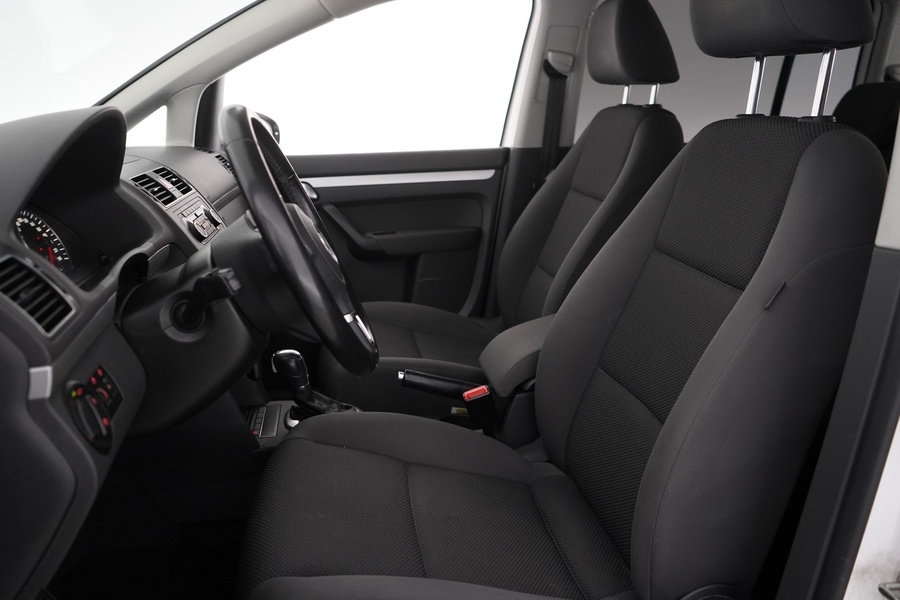 Volkswagen Touran vaihtoauto