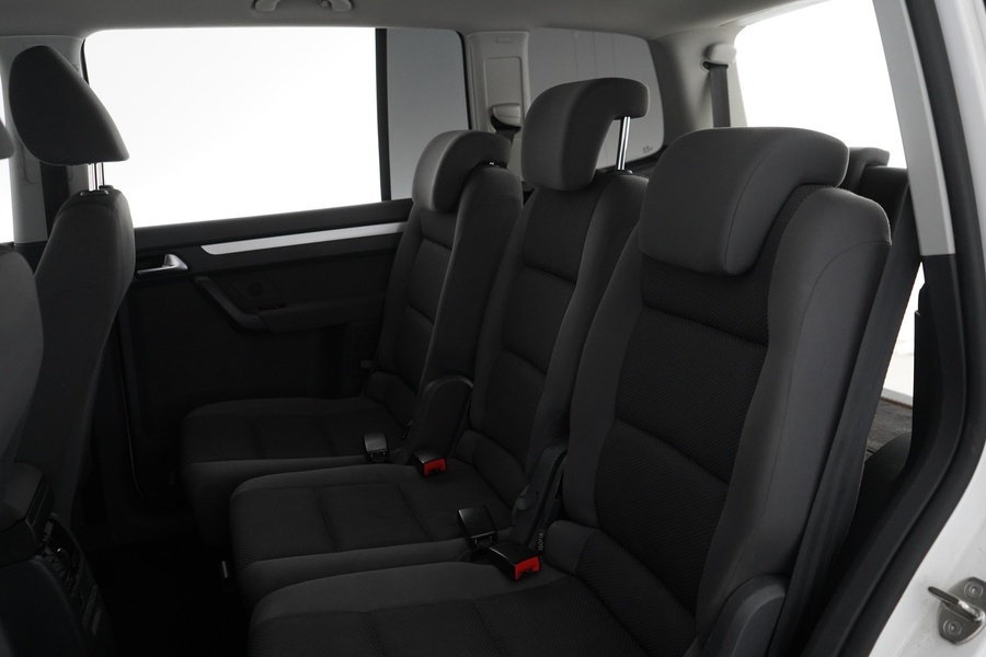 Volkswagen Touran vaihtoauto