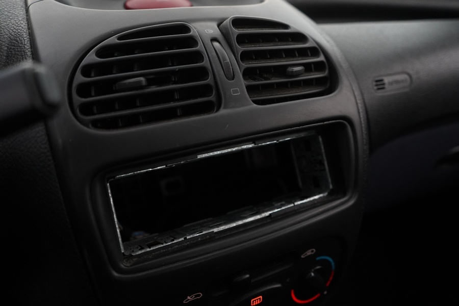 Peugeot 206 vaihtoauto