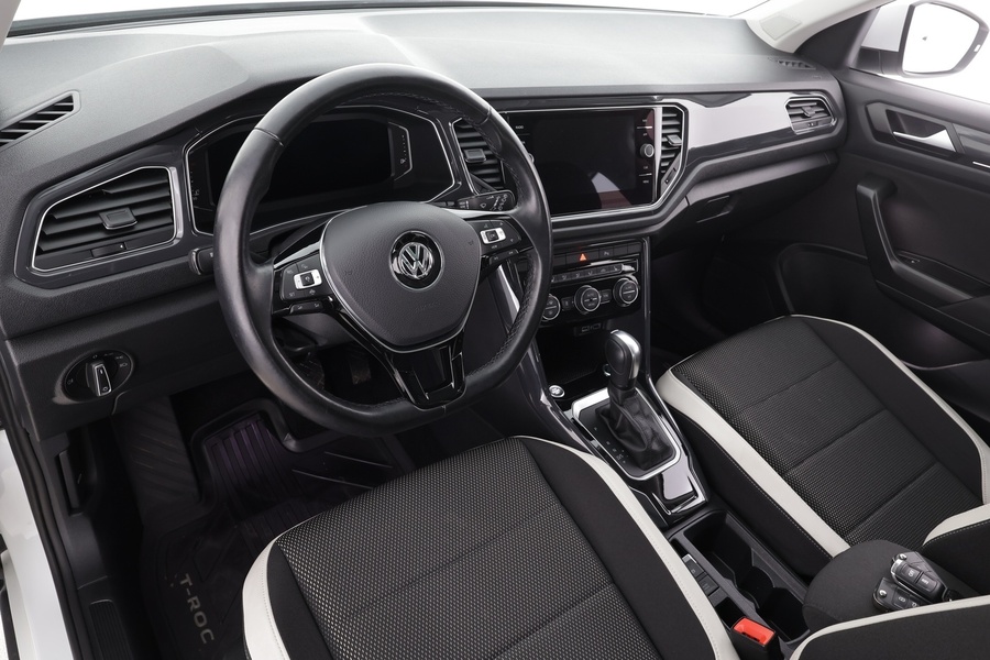 Volkswagen T-Roc vaihtoauto