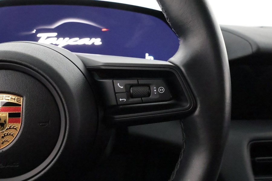 Porsche Taycan vaihtoauto