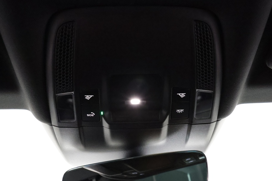 Porsche Taycan vaihtoauto